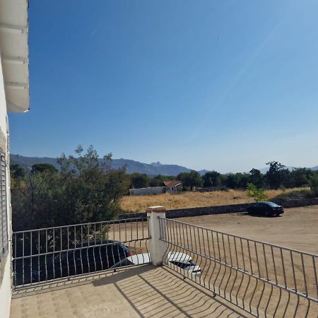 El Nido Del Aguila Hotel Las Gacelas, Becerril Becerril de la Sierra Eksteriør bilde